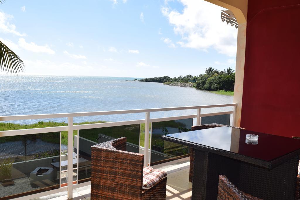 Baywatch Apartment La Gaulette Ngoại thất bức ảnh