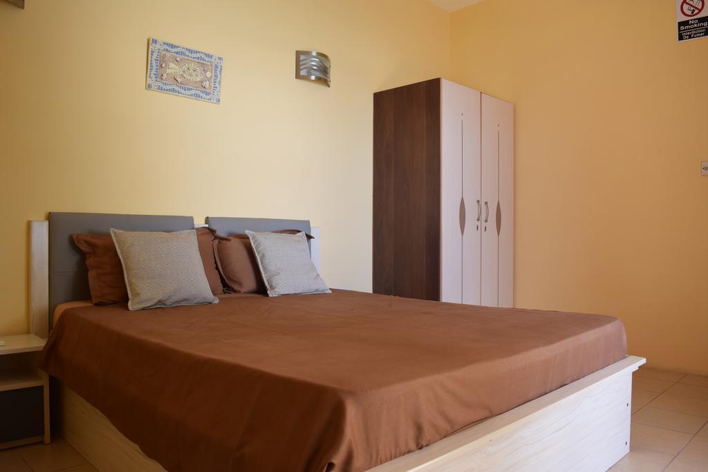 Baywatch Apartment La Gaulette Ngoại thất bức ảnh