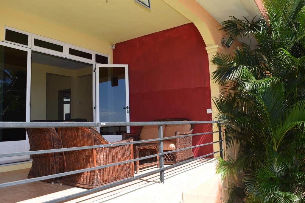 Baywatch Apartment La Gaulette Ngoại thất bức ảnh