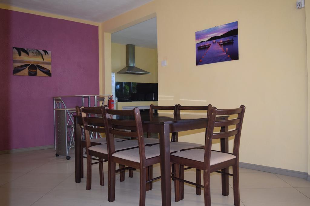 Baywatch Apartment La Gaulette Ngoại thất bức ảnh
