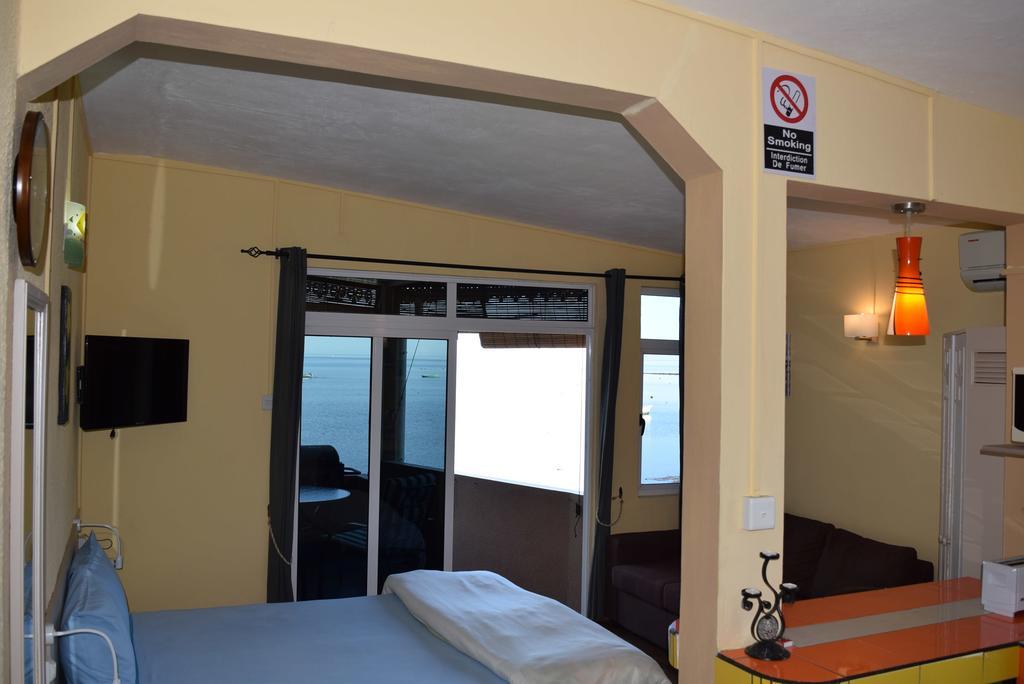 Baywatch Apartment La Gaulette Ngoại thất bức ảnh